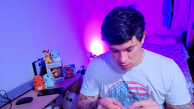 Snapshot of ryden_01 chatting on 09-22-25, 04:14 ryden 01 online show from 09-22-25, 04:14