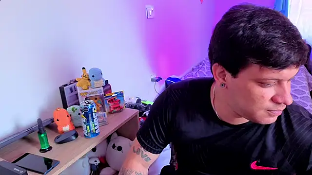 Snapshot of ryden_01 chatting on 09-23-25, 01:58 ryden 01 online show from 09-23-25, 01:58