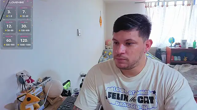 Snapshot of ryden_01 chatting on 01-10-26, 04:31 ryden 01 online show from 01-10-26, 04:31