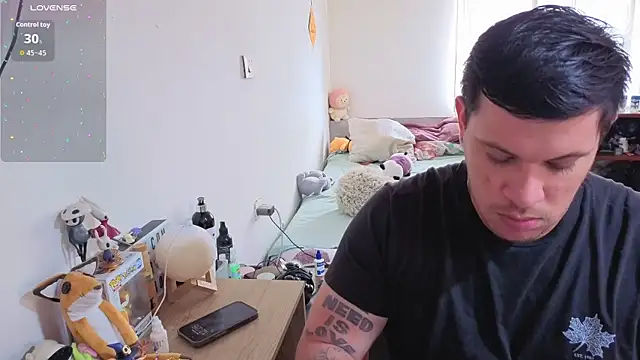 Snapshot of ryden_01 chatting on 02-08-26, 05:27 ryden 01 online show from 02-08-26, 05:27