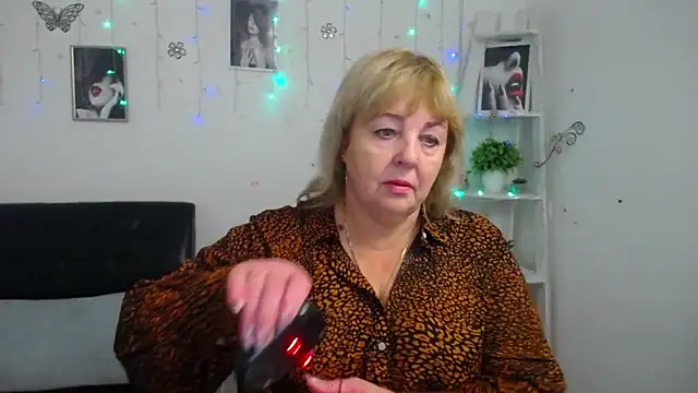 Snapshot of MilenaWedxy chatting on 10-10-25, 04:55 MilenaWedxy online show from 10-10-25, 04:55