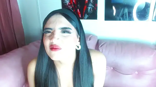 ladymooncs online show from 12-22-25, 05:48