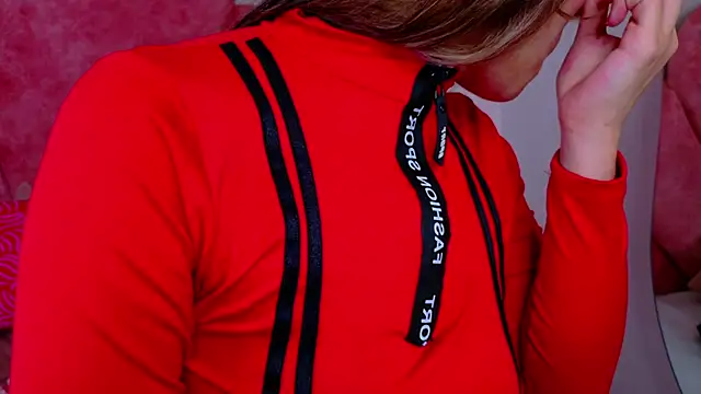 MyApril   online show from 12-15-25, 11:36