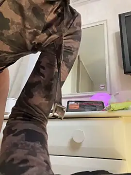 Snapshot of Lissa_kis chatting on 10-30-25, 05:02 Lissa kis online show from 10-30-25, 05:02