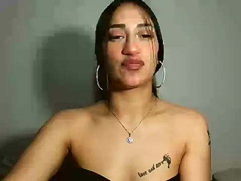 Miia  strog online show from 10-05-25, 11:08