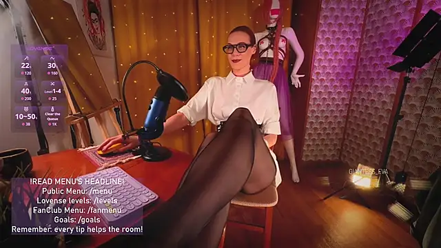 Snapshot of Giantess_Eva chatting on 05-15-26, 06:26 Giantess Eva online show from 05-15-26, 06:26