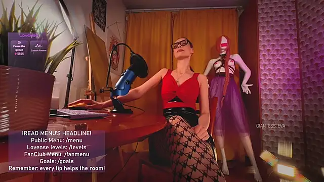 Snapshot of Giantess_Eva chatting on 05-17-26, 07:21 Giantess Eva online show from 05-17-26, 07:21
