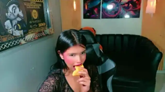 DulceMystery online show from 10-28-25, 02:20