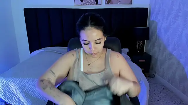 camiladuke7 online show from 10-09-25, 07:34