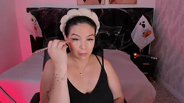 camiladuke7 online show from 10-28-25, 07:38