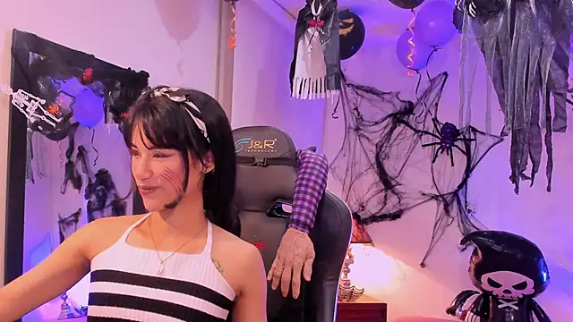 Rouse Monroe online show from 10-10-25, 04:22