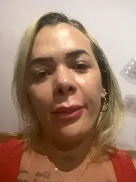 Snapshot of loiraotesao chatting on 03-23-26, 05:50 loiraotesao online show from 03-23-26, 05:50