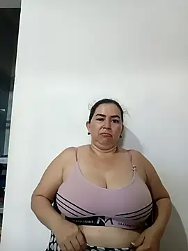 Snapshot of nataboobs chatting on 10-15-25, 08:20 nataboobs online show from 10-15-25, 08:20