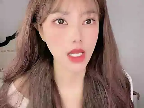 Snapshot of Thalia1149 chatting on 10-22-25, 05:41 Thalia1149 online show from 10-22-25, 05:41