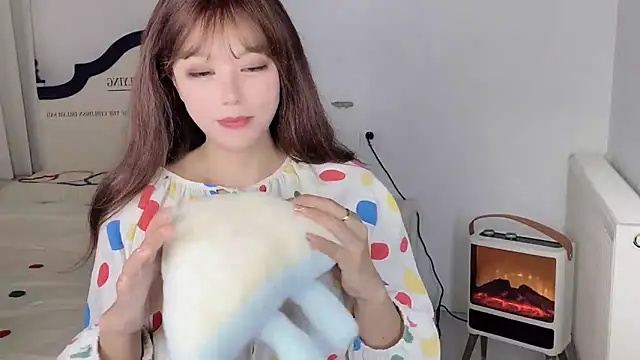 Snapshot of Thalia1149 chatting on 11-16-25, 01:39 Thalia1149 online show from 11-16-25, 01:39