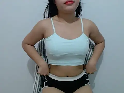 Snapshot of hotty_liana chatting on 10-21-25, 06:58 hotty liana online show from 10-21-25, 06:58