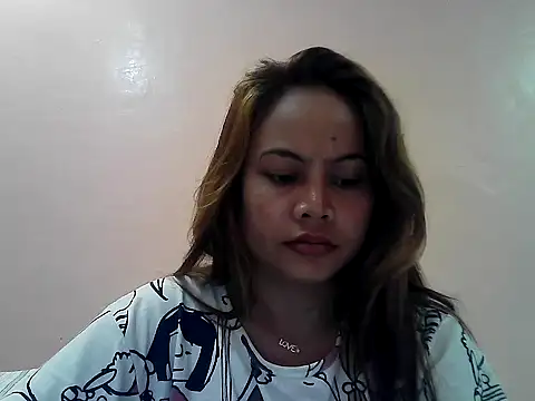 Snapshot of Amarrahlyn chatting on 10-08-25, 08:28 Amarrahlyn online show from 10-08-25, 08:28