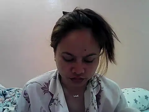 Snapshot of Amarrahlyn chatting on 10-09-25, 09:35 Amarrahlyn online show from 10-09-25, 09:35