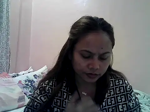 Snapshot of Amarrahlyn chatting on 10-22-25, 09:31 Amarrahlyn online show from 10-22-25, 09:31