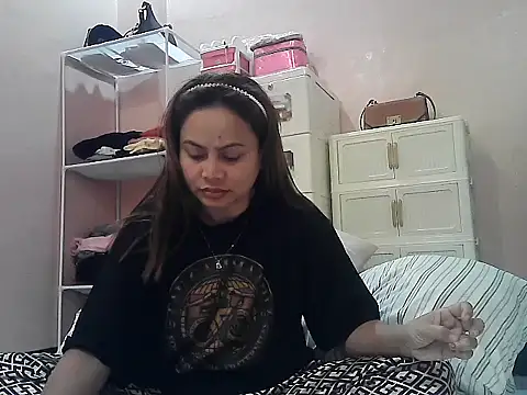 Amarrahlyn online show from 07-25-26, 09:45