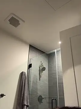 Snapshot of LoveDreaux chatting on 12-19-25, 10:39 LoveDreaux online show from 12-19-25, 10:39