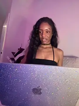 Snapshot of LoveDreaux chatting on 05-07-26, 02:28 LoveDreaux online show from 05-07-26, 02:28