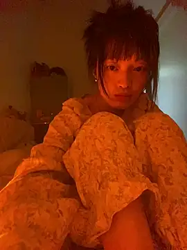 Snapshot of Tramy_xx chatting on 07-03-26, 02:12 Tramy xx online show from 07-03-26, 02:12