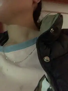 Halyy xx online show from 03-18-26, 08:39