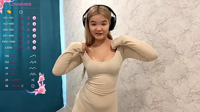 CarolannSide online show from 11-04-25, 07:07