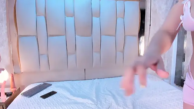 VictoriaGrant online show from 10-04-25, 05:38