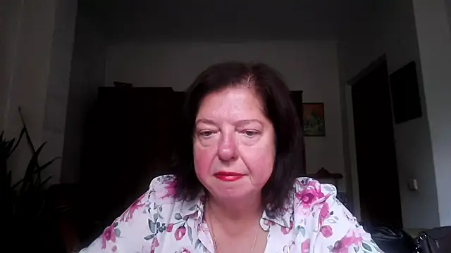 Snapshot of Violet_Pulse chatting on 09-29-25, 10:31 Violet Pulse online show from 09-29-25, 10:31