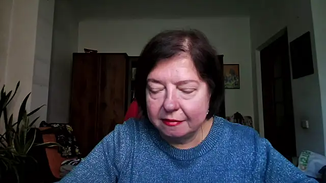 Snapshot of Violet_Pulse chatting on 10-02-25, 12:01 Violet Pulse online show from 10-02-25, 12:01