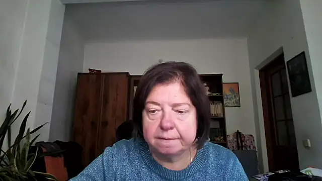 Snapshot of Violet_Pulse chatting on 10-13-25, 09:53 Violet Pulse online show from 10-13-25, 09:53