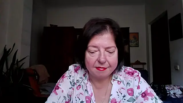 Snapshot of Violet_Pulse chatting on 10-17-25, 10:51 Violet Pulse online show from 10-17-25, 10:51