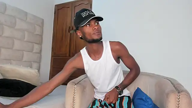 Snapshot of BennBrown chatting on 10-12-25, 03:16 BennBrown online show from 10-12-25, 03:16