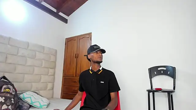 Snapshot of BennBrown chatting on 11-06-25, 08:10 BennBrown online show from 11-06-25, 08:10