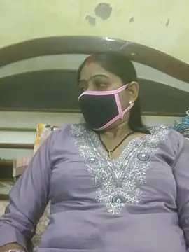 Snapshot of Cute-Charvii chatting on 11-11-25, 04:45 Cute-Charvii online show from 11-11-25, 04:45