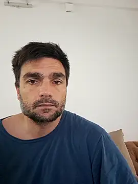 Snapshot of pablet22 chatting on 04-20-26, 01:14 pablet22 online show from 04-20-26, 01:14