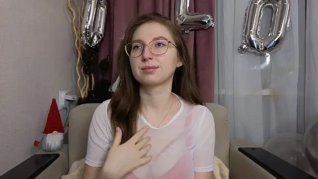 Snapshot of DaliaRadtke chatting on 02-19-26, 07:32 DaliaRadtke online show from 02-19-26, 07:32