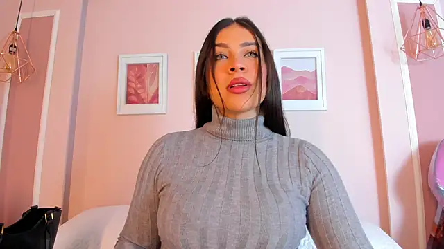 Sarah Reidd online show from 10-08-25, 01:09