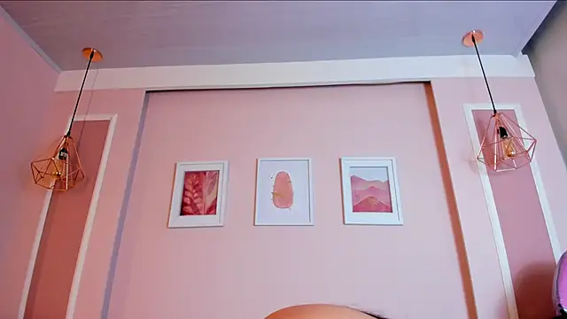 Sarah Reidd online show from 10-19-25, 02:07