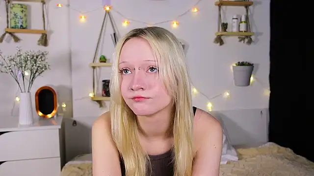 ArcticaRyder online show from 10-03-25, 07:16