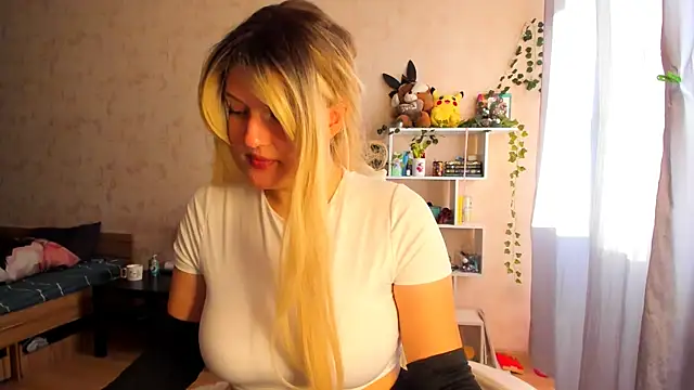 Alice Casey new online show from 10-29-25, 01:13