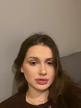 Snapshot of SoShyEmmyyy chatting on 09-29-25, 08:02 SoShyEmmyyy online show from 09-29-25, 08:02