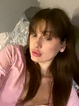 Snapshot of SoShyEmmyyy chatting on 10-05-25, 06:39 SoShyEmmyyy online show from 10-05-25, 06:39