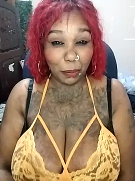 Snapshot of Javel123 chatting on 06-12-26, 06:45 Javel123 online show from 06-12-26, 06:45