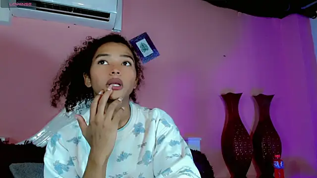 Snapshot of _IsabellaRousse chatting on 11-09-25, 07:34 IsabellaRousse online show from 11-09-25, 07:34