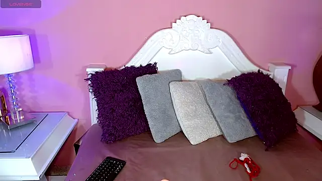 Snapshot of _IsabellaRousse chatting on 11-15-25, 07:21 IsabellaRousse online show from 11-15-25, 07:21