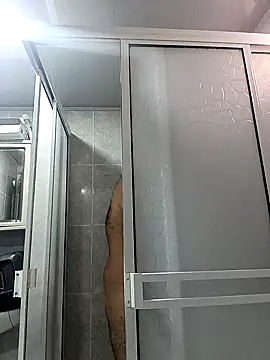 AlejoLatino online show from 09-19-25, 06:41