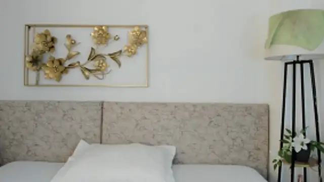  Malak online show from 10-22-25, 06:40